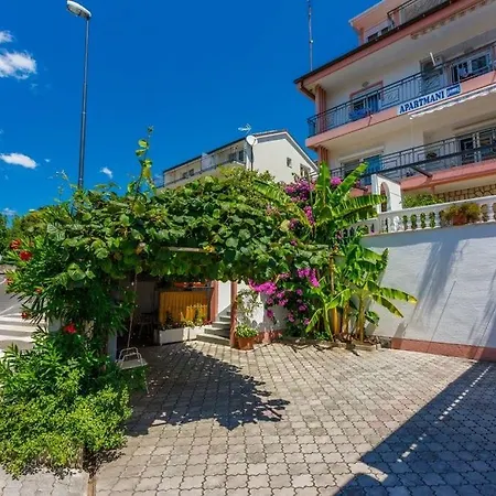 In With Sea View, Terrace, Air Conditioning, W-lan 4626-3 Apartman *